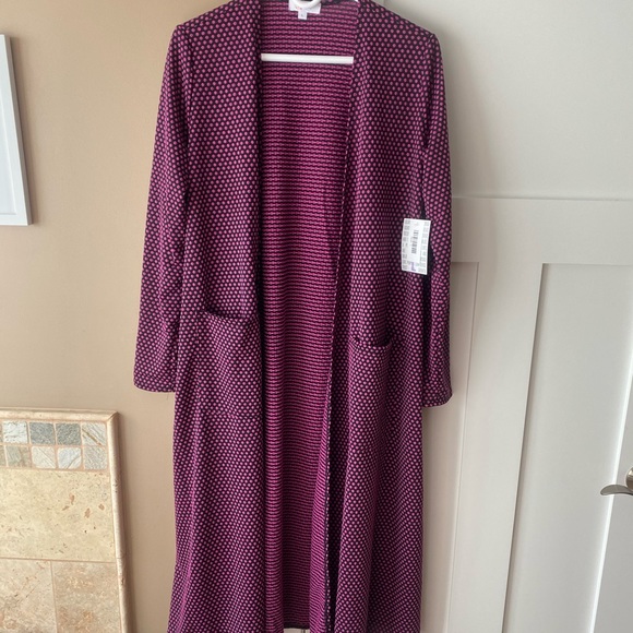 LuLaRoe Tops - LulaRoe Large Sarah Purple Microdot LuLaRoe Tops - LulaRoe Large Sarah Purple Microdot